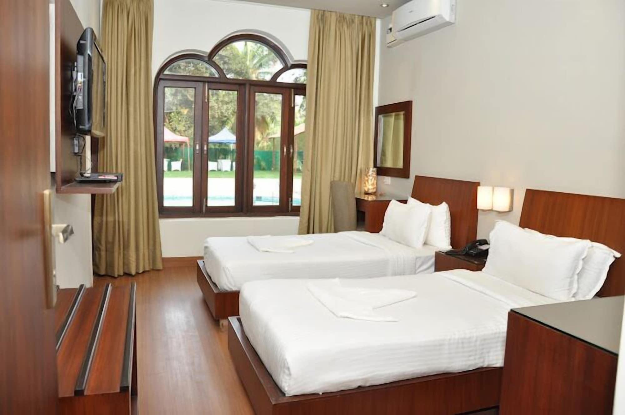 Sukhmantra Resort & Spa Candolim Buitenkant foto