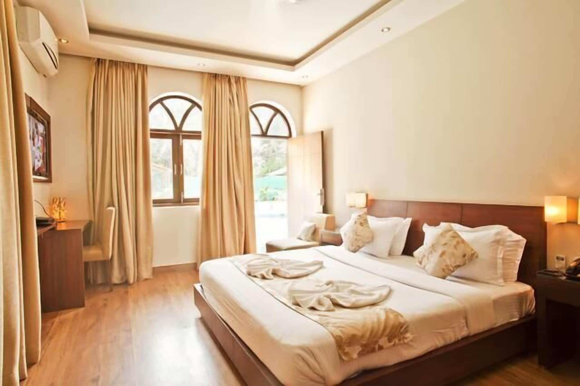 Sukhmantra Resort & Spa Candolim Buitenkant foto