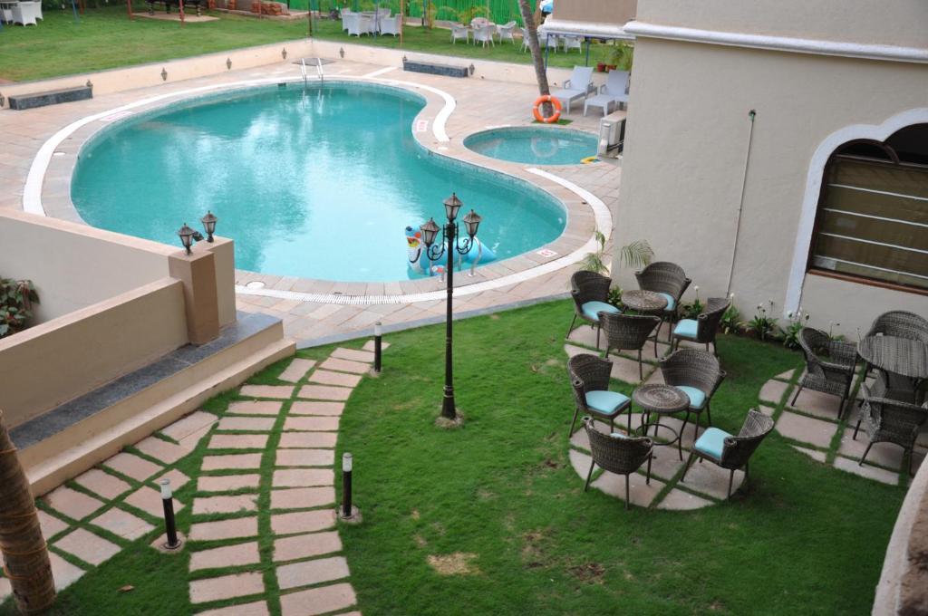 Sukhmantra Resort & Spa Candolim Buitenkant foto